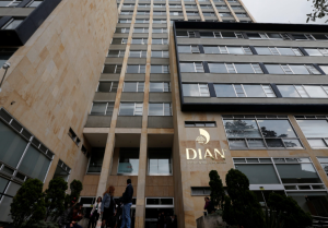 Tribunal Administrativo de Cundinamarca anula liquidación de la DIAN y reconoce saldo a favor a DIRECTV en impuesto de renta 2012